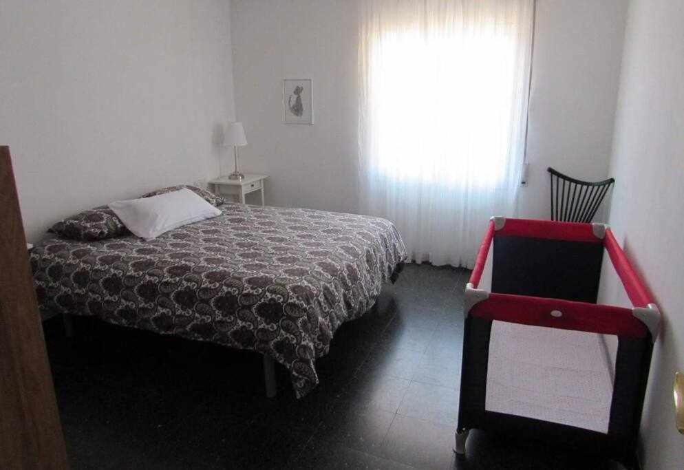 Apartamento Con Increibles Vistas Y Terraza Girona Bagian luar foto