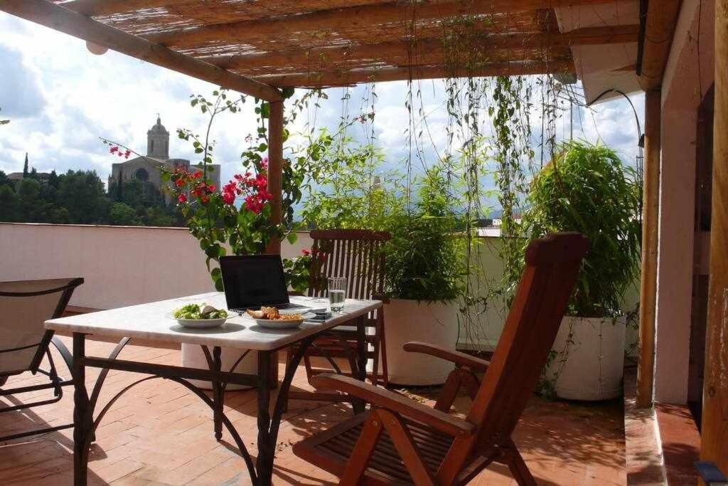 Apartamento Con Increibles Vistas Y Terraza Girona Bagian luar foto